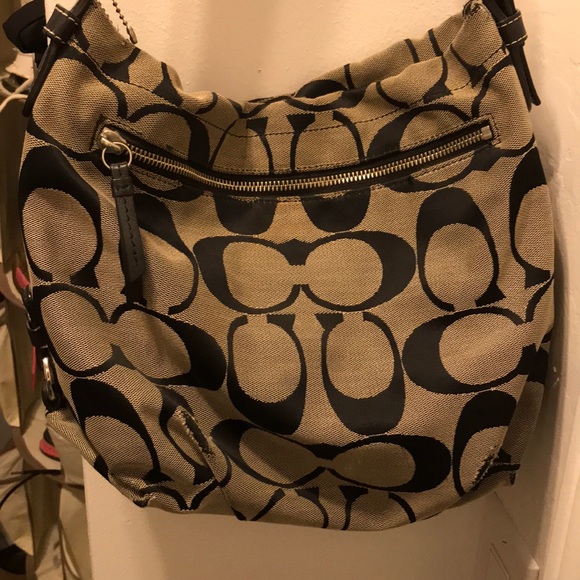 Authentic coach hobo bag - Picture 2 of 7